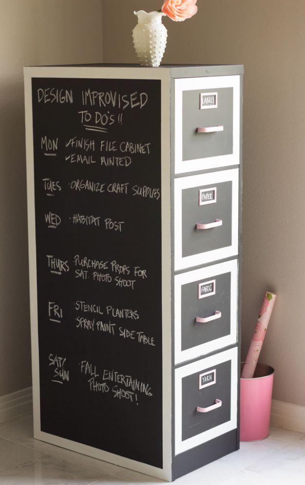 15 Expressive DIY Chalkboard Paint Projects That Can Easily Upgrade Your Decor