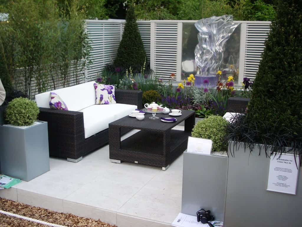 18 Outstanding Small Yard Designs That Are Worth Seeing