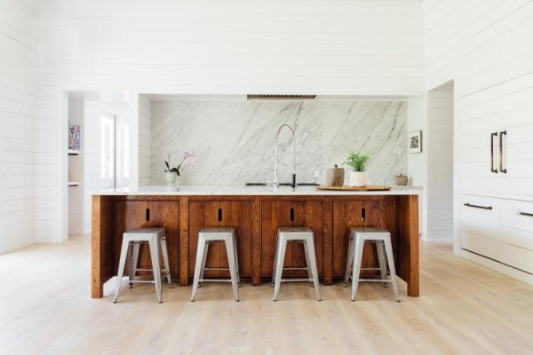 Marble And Wood For Perfect Kitchen Design