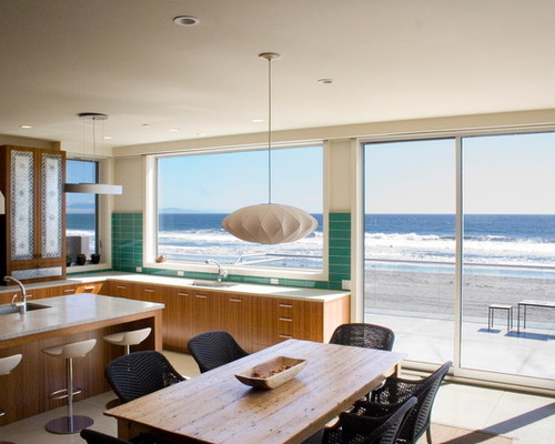 8 Kitchens With Vacation Style Views