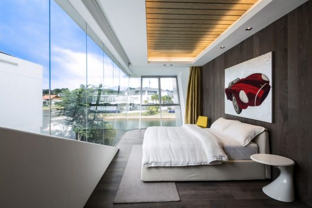 Villa Mistral by Mercurio Design Lab on the Island of Sentosa in Singapore