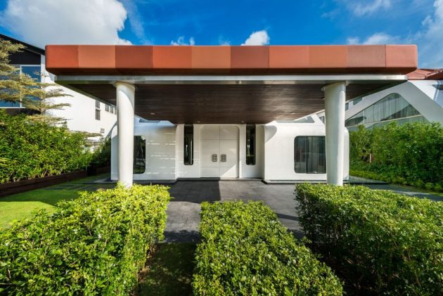 Villa Mistral by Mercurio Design Lab on the Island of Sentosa in Singapore