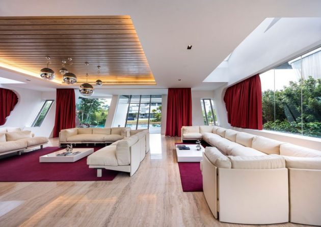 Villa Mistral by Mercurio Design Lab on the Island of Sentosa in Singapore