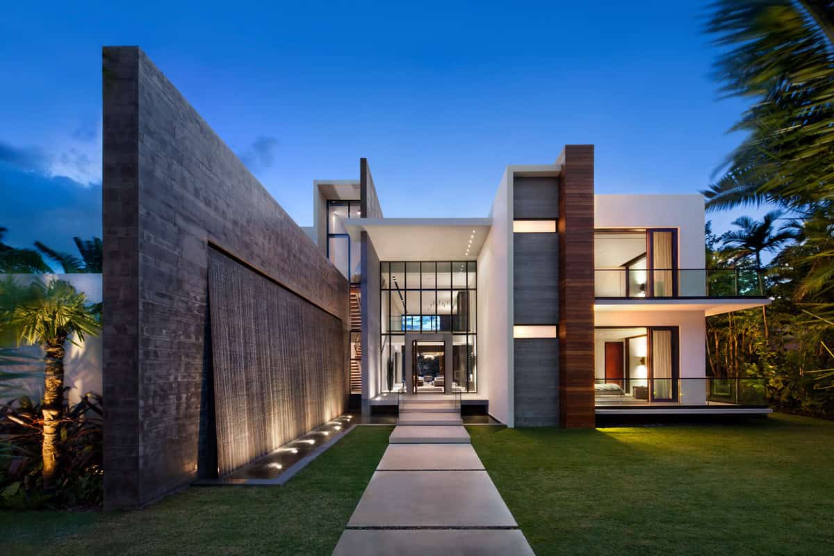 15 Compelling Contemporary Exterior Designs Of Luxury Homes You'll Love 15 Compelling Contemporary Exterior Designs Of Luxury Homes You'll Love