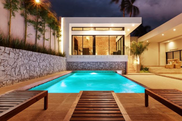 15 Spectacular Contemporary Swimming Pool Designs That Your Backyard Desperately Needs 12 630x420