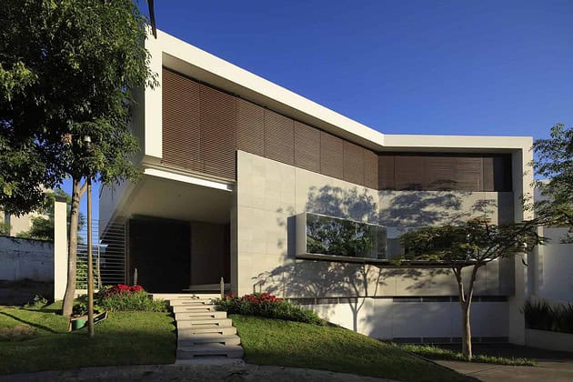 Casa Cuatro by Hernández Silva Arquitectos in Zapopan, Mexico