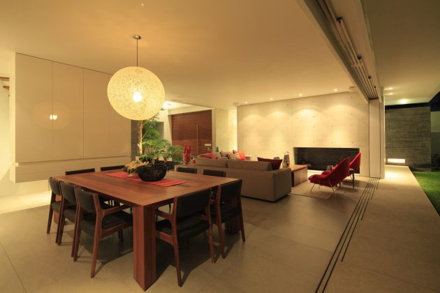 Casa Cuatro by Hernández Silva Arquitectos in Zapopan, Mexico