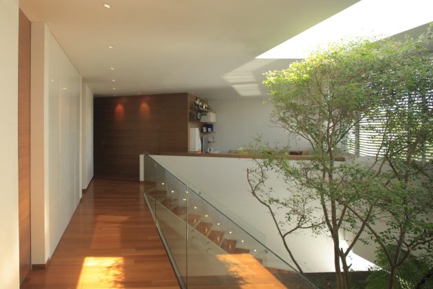 Casa Cuatro by Hernández Silva Arquitectos in Zapopan, Mexico