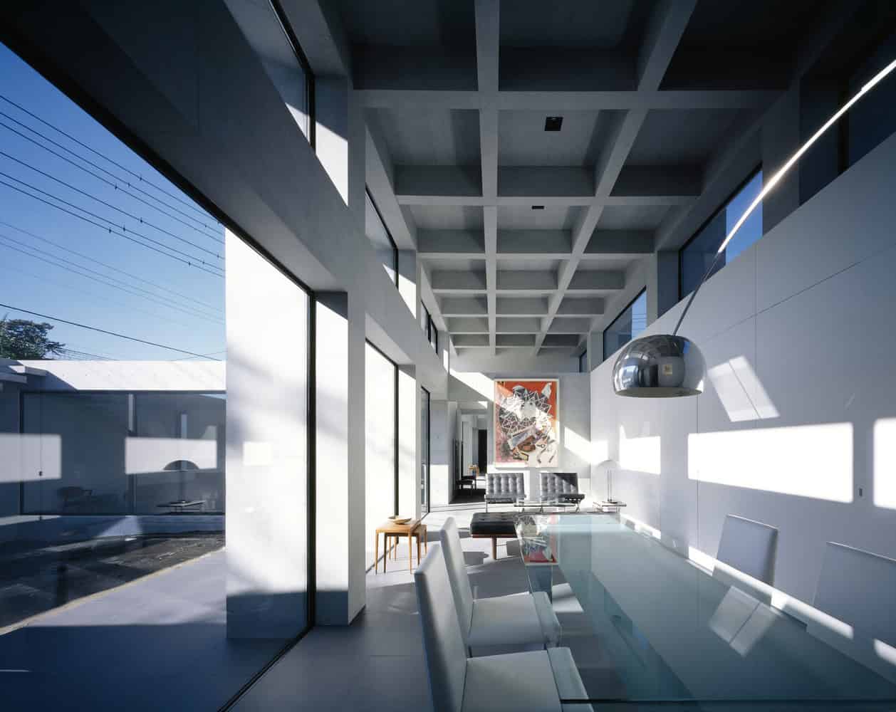 Grid House by APOLLO Architects & Associates: A Monochrome Sanctuary for Art in Tokyo Grid House by APOLLO Architects & Associates: A Monochrome Sanctuary for Art in Tokyo