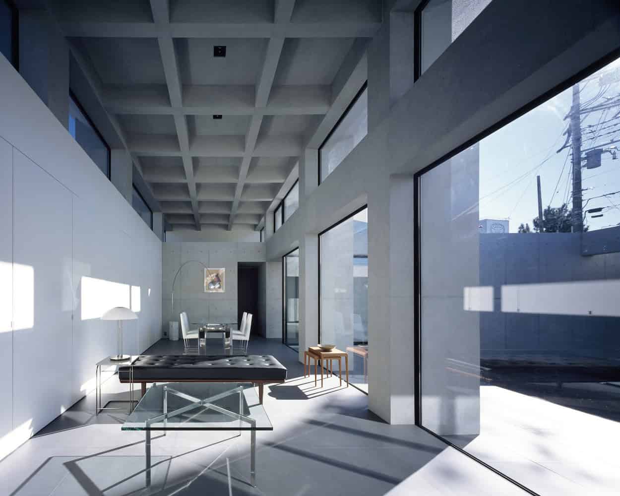 Grid House by APOLLO Architects & Associates: A Monochrome Sanctuary for Art in Tokyo Grid House by APOLLO Architects & Associates: A Monochrome Sanctuary for Art in Tokyo