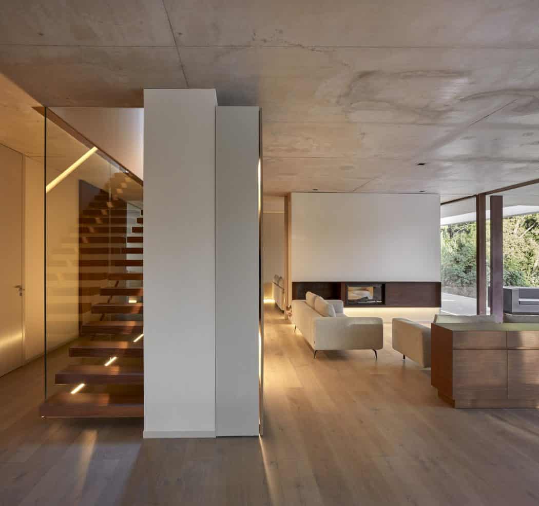 Home in the Pine Forest by Ramon Esteve Estudio in Valencia, Spain Home in the Pine Forest by Ramon Esteve Estudio in Valencia, Spain