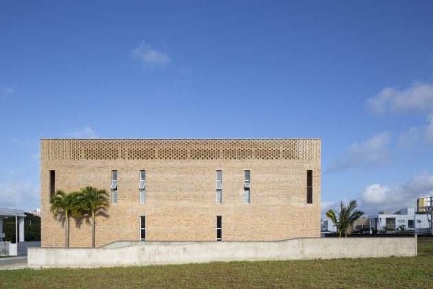 KS Residence by Arquitetos Associados in Natal, Brazil
