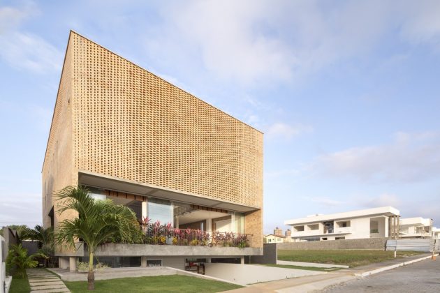 KS Residence by Arquitetos Associados in Natal, Brazil