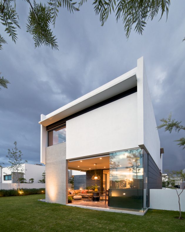 Lumaly House by Agraz Arquitectos in Guadalajara, Mexico