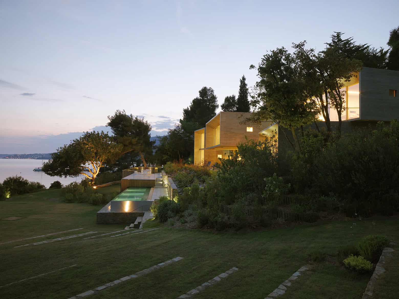 Maison Le Cap by Pascal Grasso Architectures in Var, France Maison Le Cap by Pascal Grasso Architectures in Var, France
