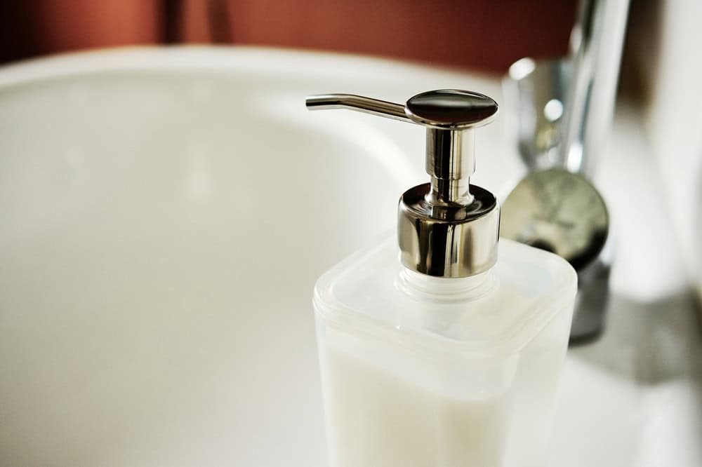 The freestanding bath The freestanding bath