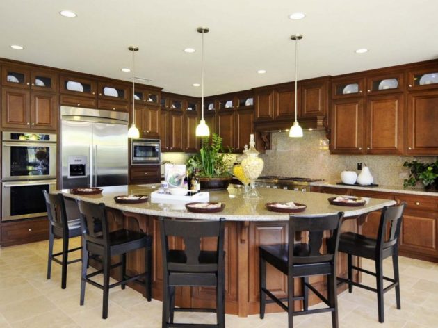 Rounded Kitchen Islands For Everyone Who Dares To Be Different