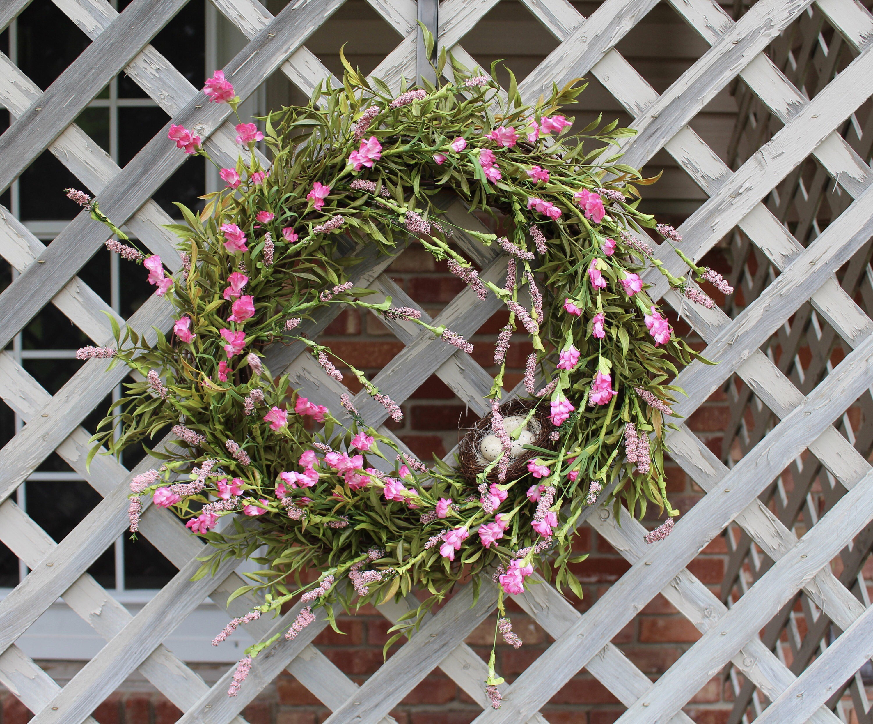 15 Colorful Handmade Summer Wreath Ideas To Refresh Your Front Door