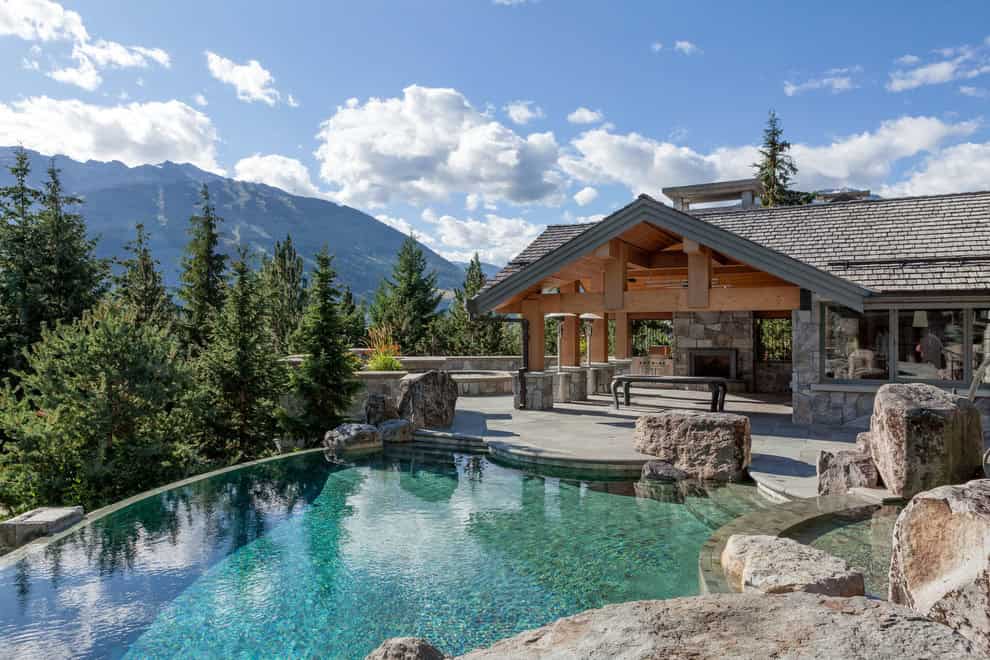 15 Spectacular Private Swimming Pool Designs With A Hot Tub