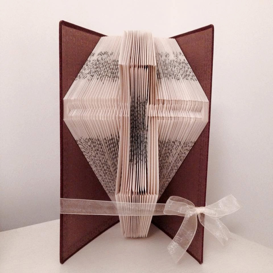 16 Absolutely Amazing Handmade Folded Book Gifts You Should Make
