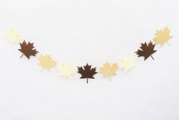16 Colorful Handmade Fall Banner & Garland Designs To Jazz Up Your Decor