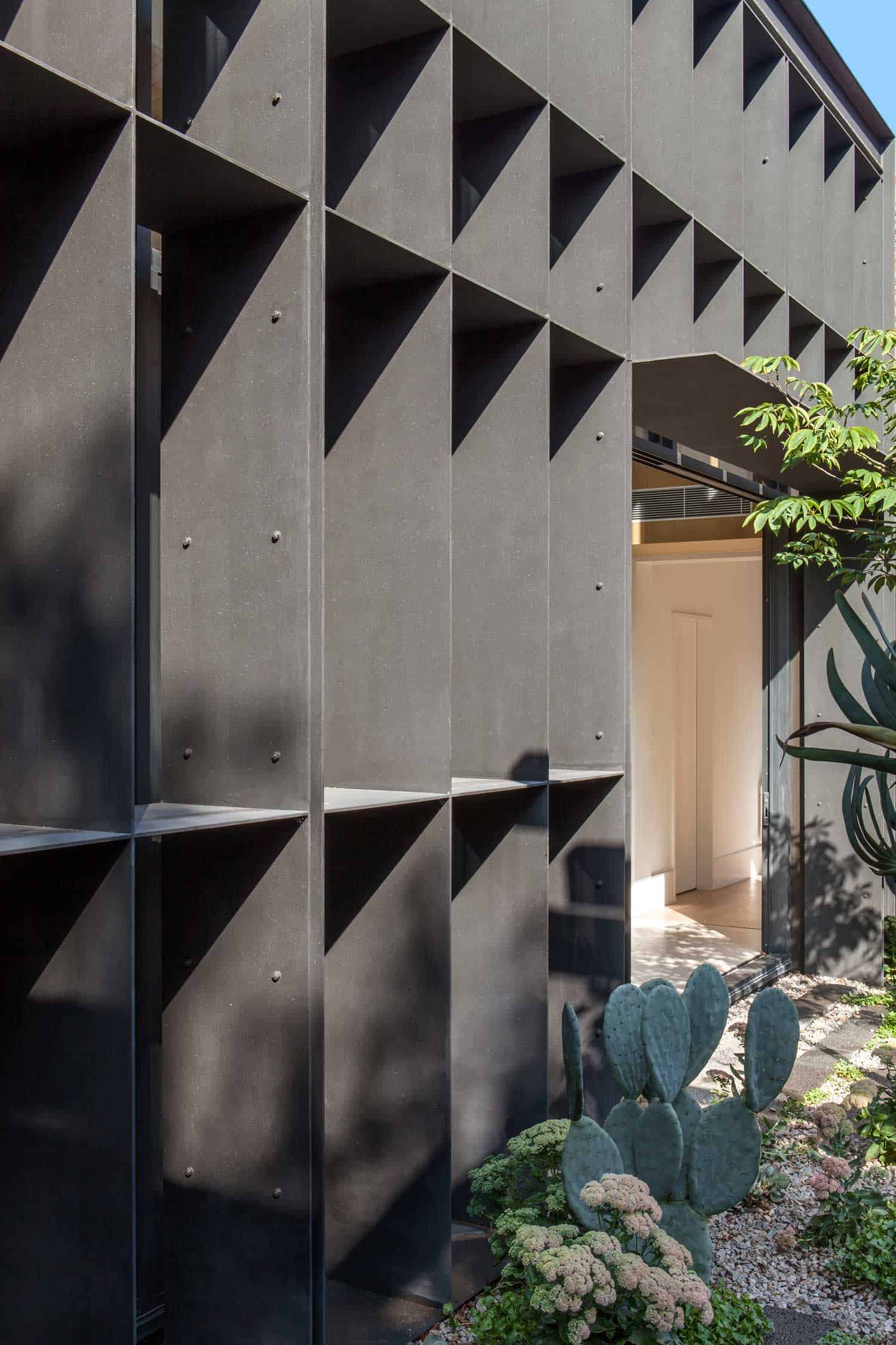 Baffle House by Clare Cousins Architects in Melbourne, Australia Baffle House by Clare Cousins Architects in Melbourne, Australia