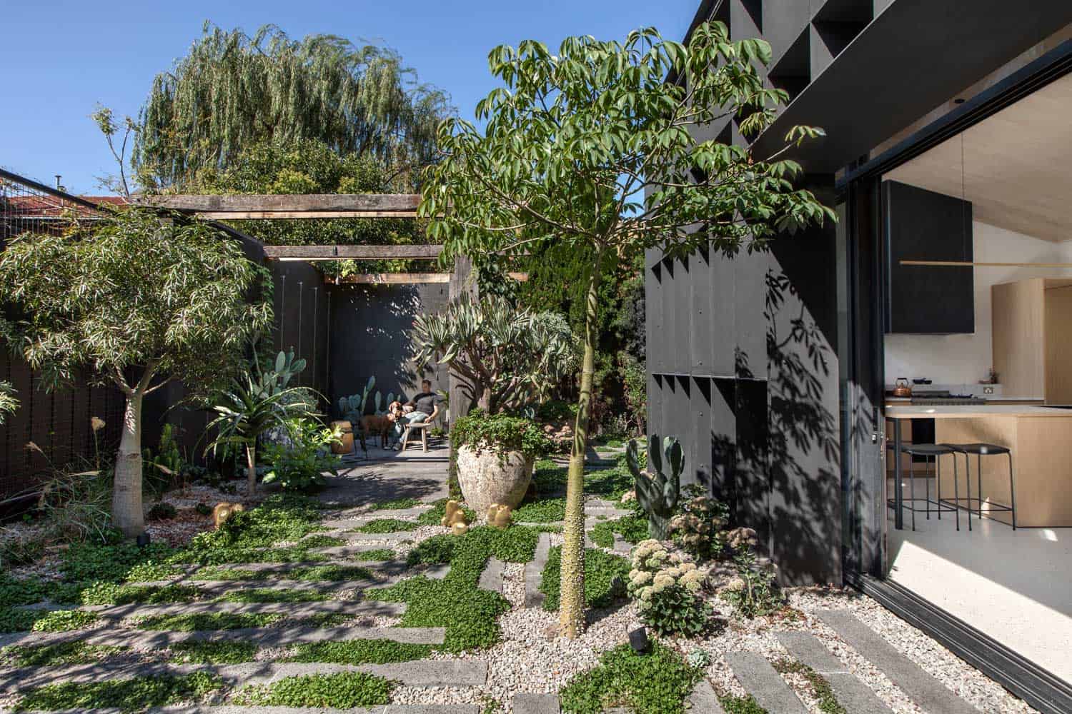 Baffle House by Clare Cousins Architects in Melbourne, Australia Baffle House by Clare Cousins Architects in Melbourne, Australia