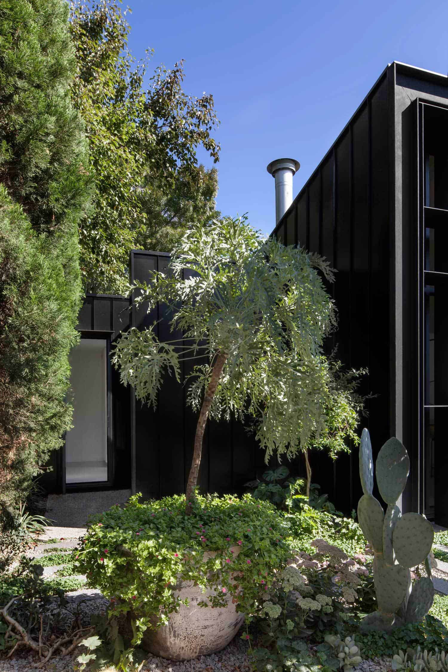 Baffle House by Clare Cousins Architects in Melbourne, Australia Baffle House by Clare Cousins Architects in Melbourne, Australia