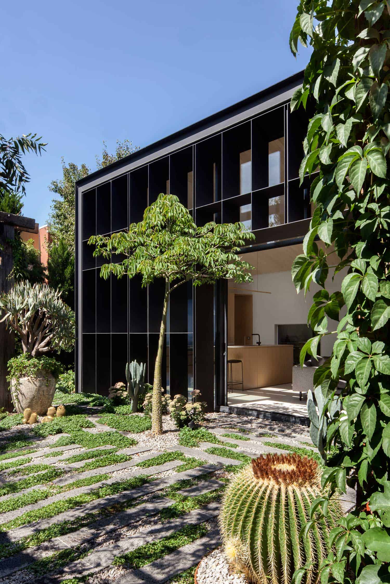 Baffle House by Clare Cousins Architects in Melbourne, Australia Baffle House by Clare Cousins Architects in Melbourne, Australia