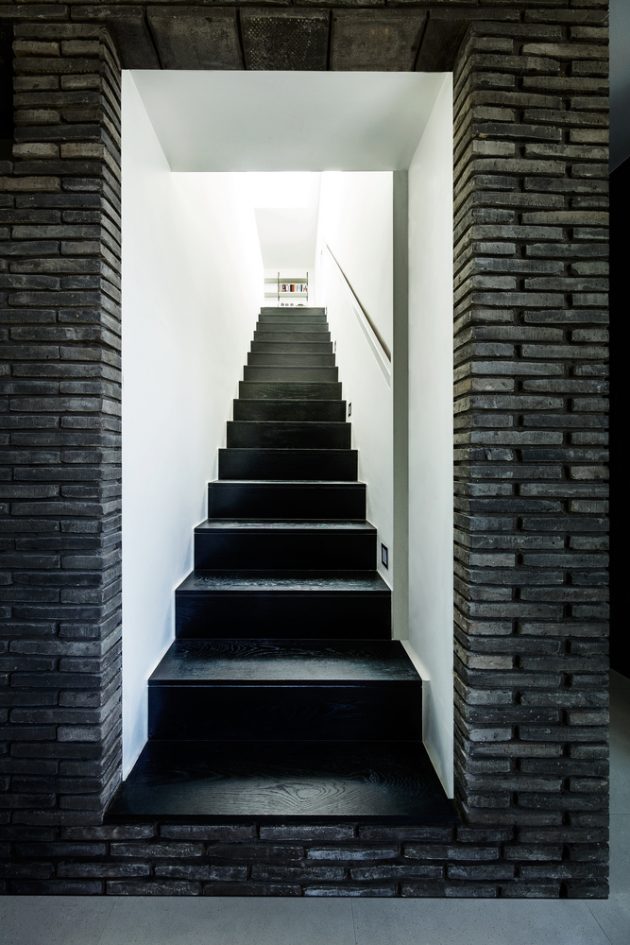 Black House by AR Design Studio in Kent, England