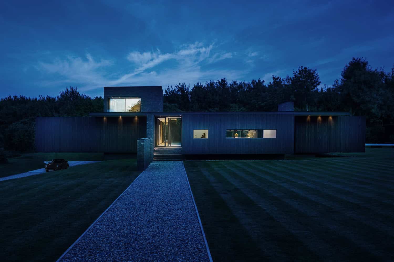 Black House by AR Design Studio in Kent, England Black House by AR Design Studio in Kent, England