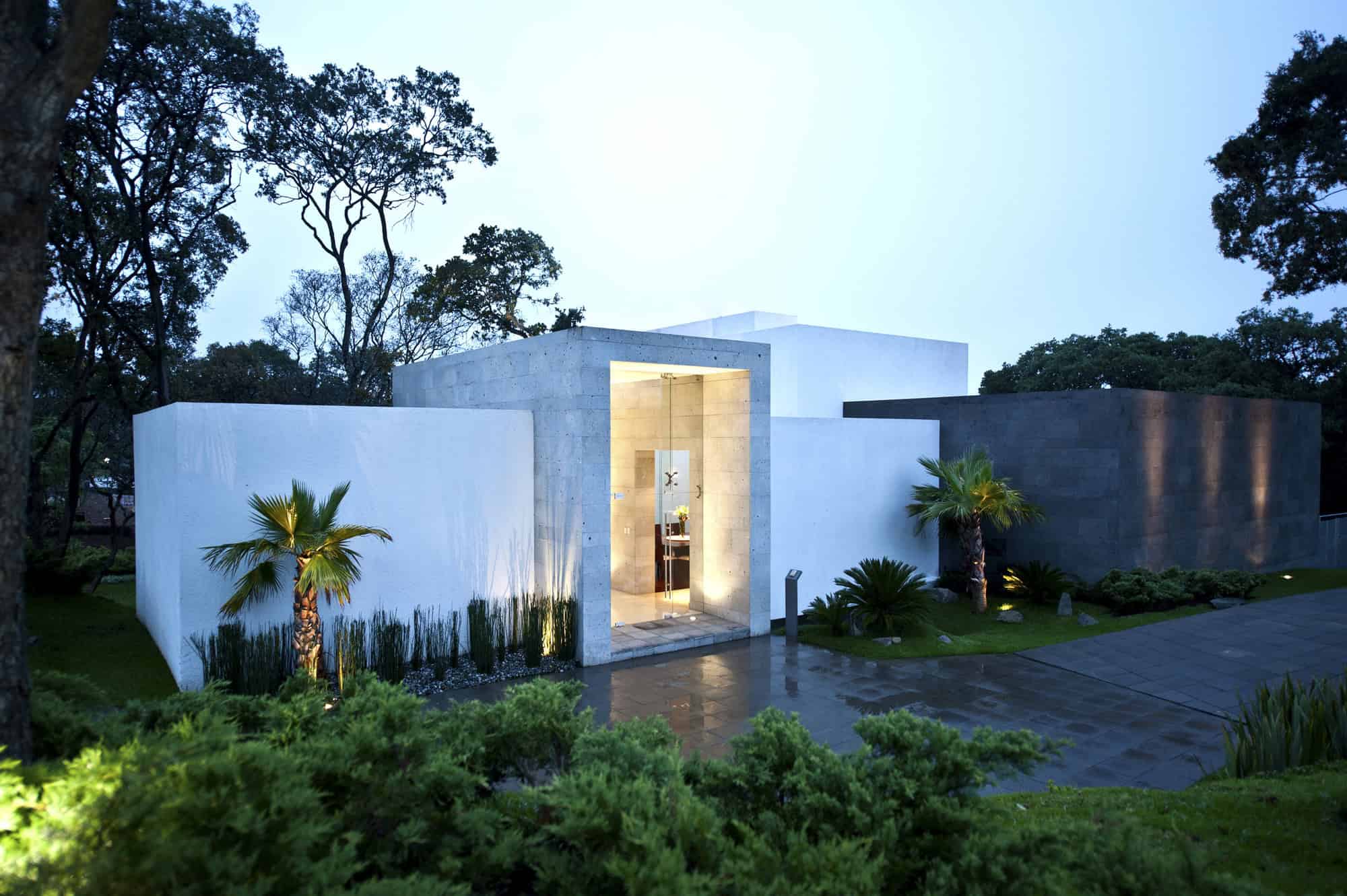 Cañada House by GrupoMM in Santa Cruz Atizapan, Mexico Cañada House by GrupoMM in Santa Cruz Atizapan, Mexico