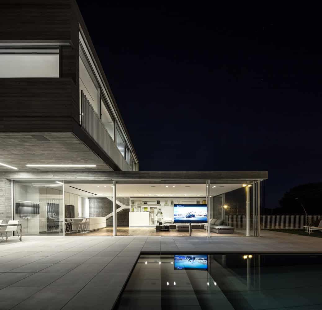 Dual House by Axelrod Architects + Pitsou Kedem Architects in Israel Dual House by Axelrod Architects + Pitsou Kedem Architects in Israel