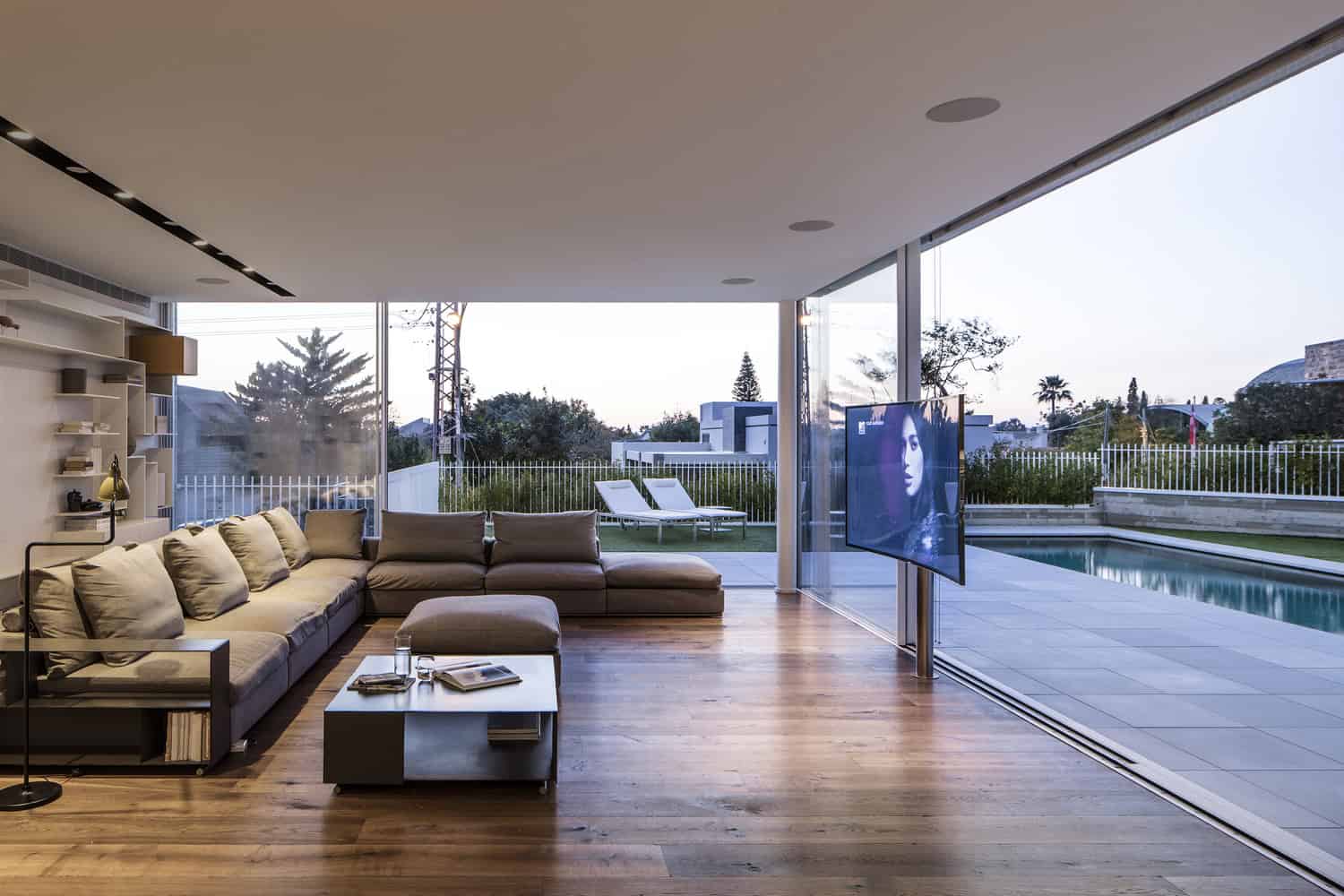 Dual House by Axelrod Architects + Pitsou Kedem Architects in Israel Dual House by Axelrod Architects + Pitsou Kedem Architects in Israel