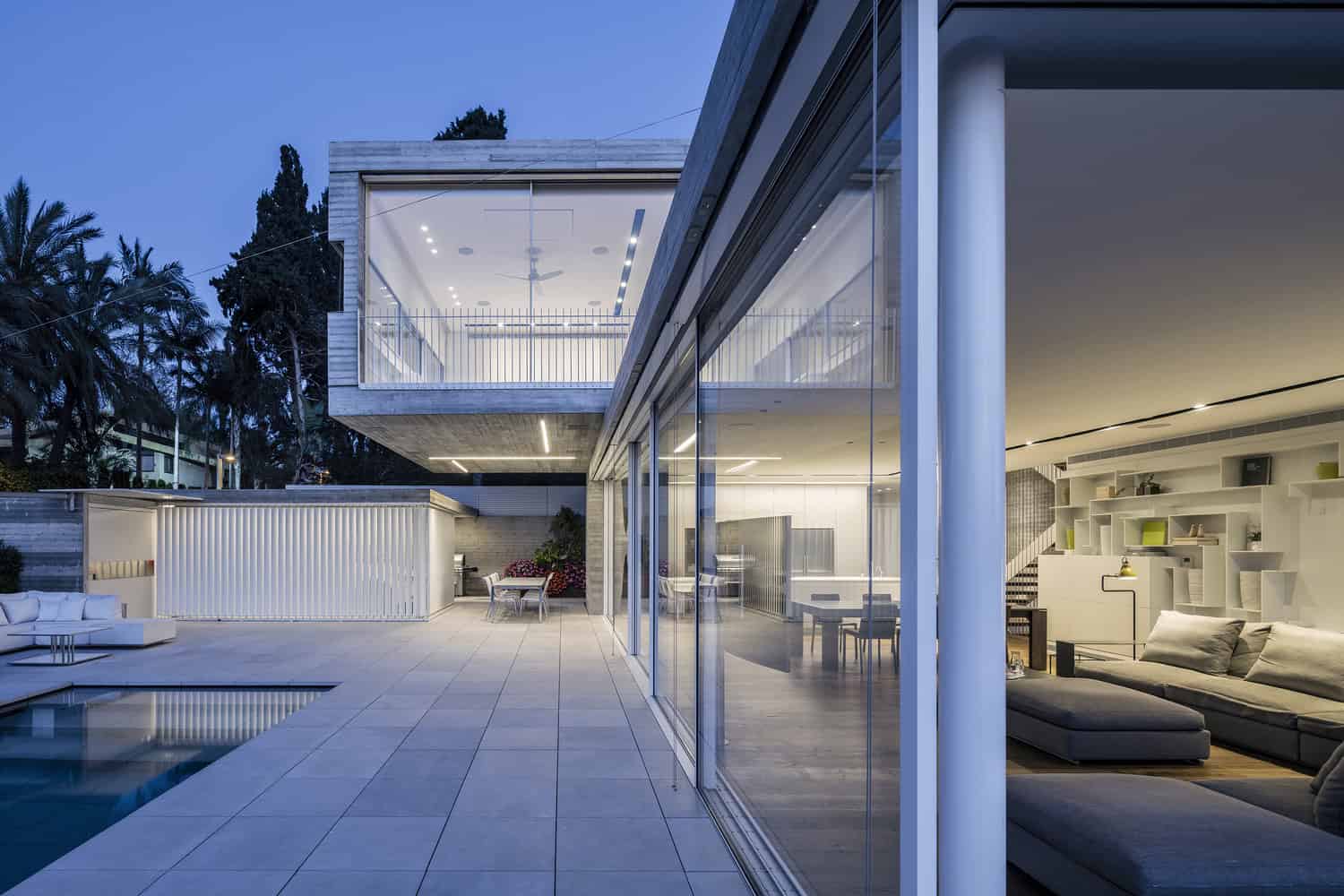 Dual House by Axelrod Architects + Pitsou Kedem Architects in Israel Dual House by Axelrod Architects + Pitsou Kedem Architects in Israel
