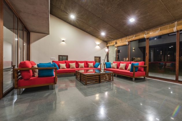 Outhouse by MISA Architects in Vansajada, India