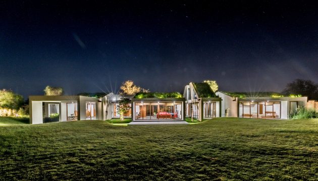 Outhouse by MISA Architects in Vansajada, India