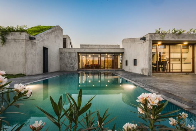 Outhouse by MISA Architects in Vansajada, India