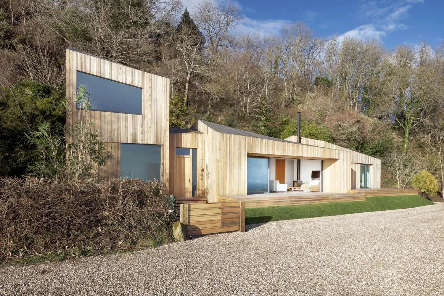 The Crow's Nest by AR Design Studio on England's South Coast The Crow's Nest by AR Design Studio on England's South Coast