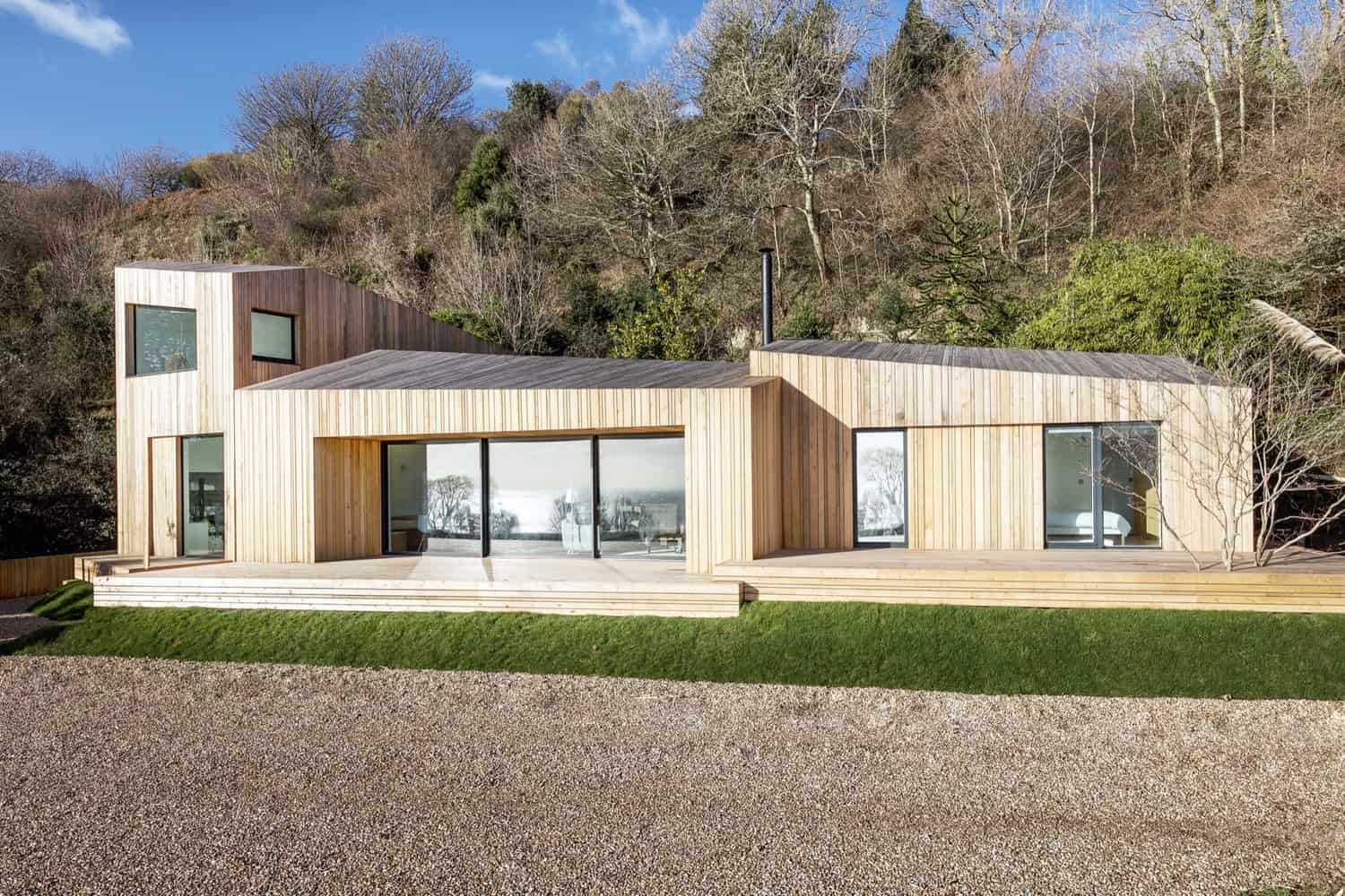 The Crow's Nest by AR Design Studio on England's South Coast The Crow's Nest by AR Design Studio on England's South Coast