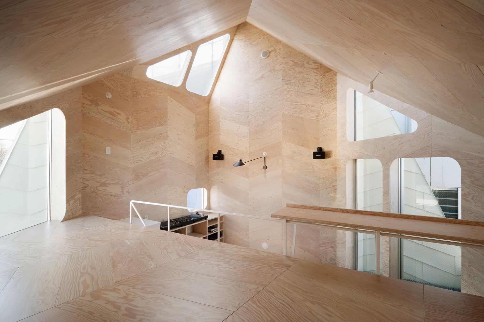 Tiny Tsubomi House by FLATHOUSE Spans Across 7 Levels in Tokyo, Japan Tiny Tsubomi House by FLATHOUSE Spans Across 7 Levels in Tokyo, Japan