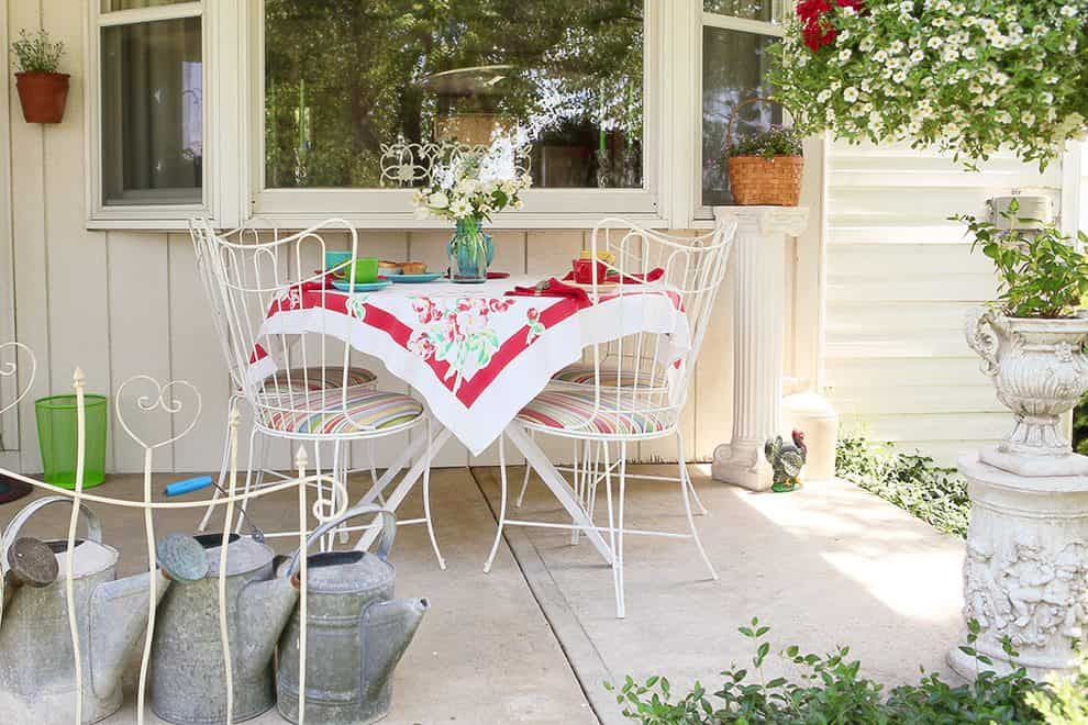 15 Captivating Ideas For Decorating Your Outdoors In Shabby Chic Style