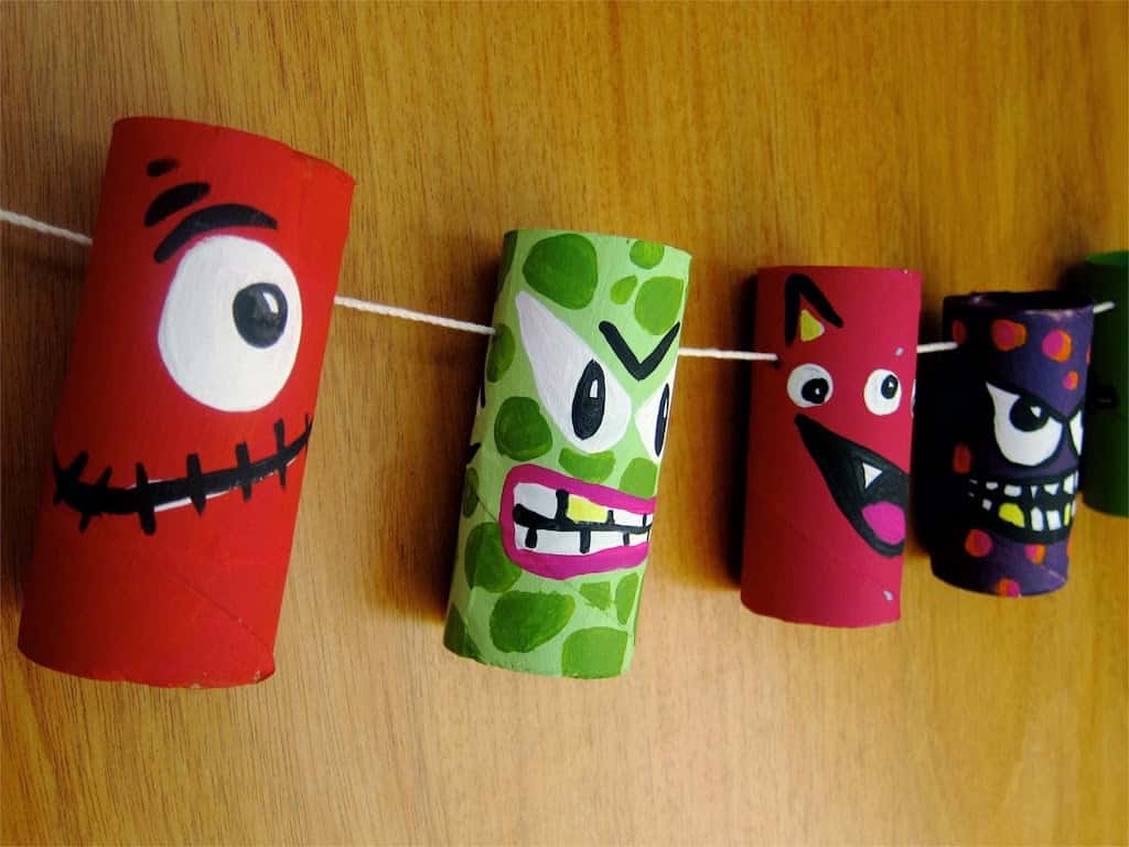 19 Kid-Friendly DIY Halloween Projects That Are Inexpensive & Super Easy 19 Kid-Friendly DIY Halloween Projects That Are Inexpensive & Super Easy