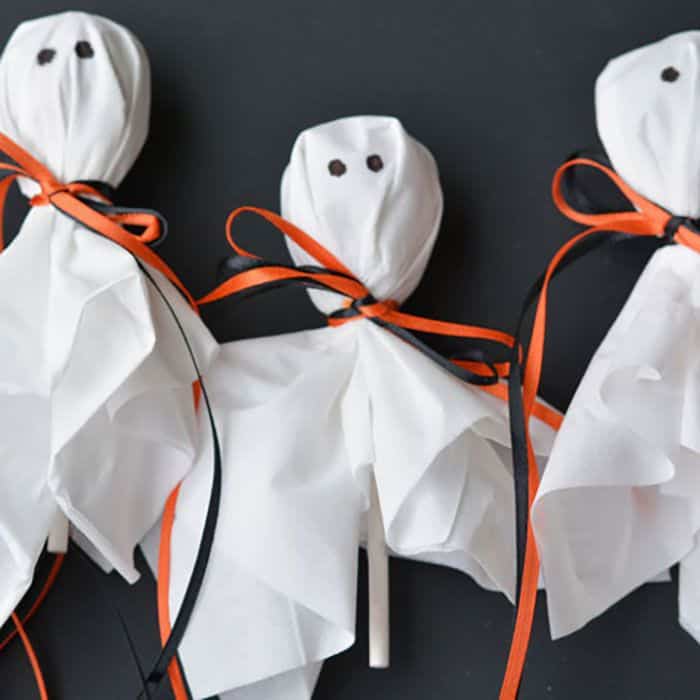 19 KidFriendly DIY Halloween Projects That Are Inexpensive & Super Easy