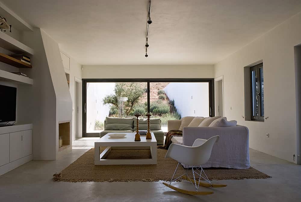 Aloni House by decaARCHITECTURE on The Antiparos Island in Greece Aloni House by decaARCHITECTURE on The Antiparos Island in Greece