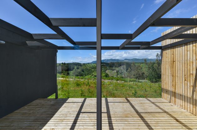 House on the Top by Mutar Estudio in Curanipe, Chile