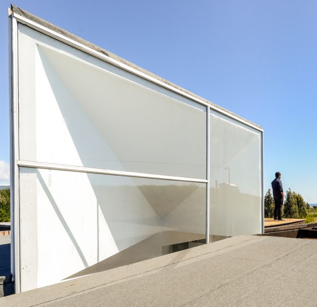 House on the Top by Mutar Estudio in Curanipe, Chile