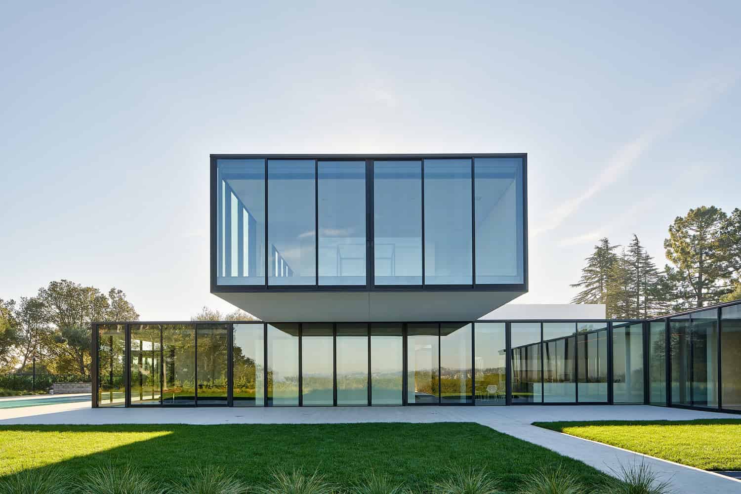 OZ House by Stanley Saitowitz in Atherton, California OZ House by Stanley Saitowitz in Atherton, California