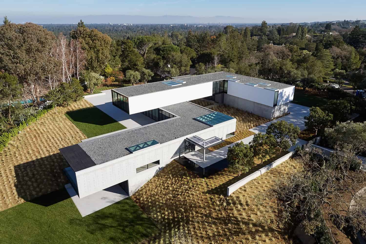 OZ House by Stanley Saitowitz in Atherton, California OZ House by Stanley Saitowitz in Atherton, California