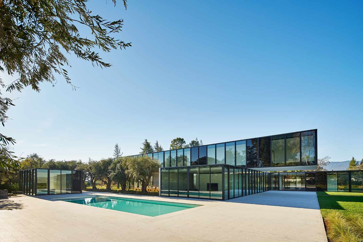 OZ House by Stanley Saitowitz in Atherton, California OZ House by Stanley Saitowitz in Atherton, California